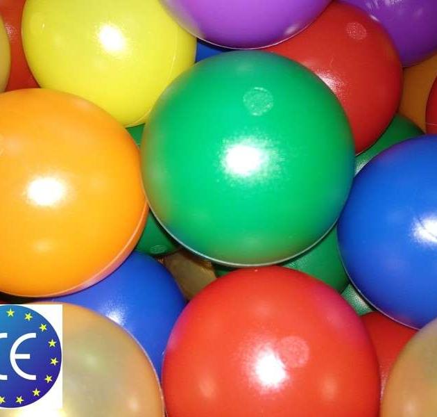 Bolsa de 400 bolas multicolor de 8,5 cm ultra resistentes para piscinas de bolas y parques infantiles